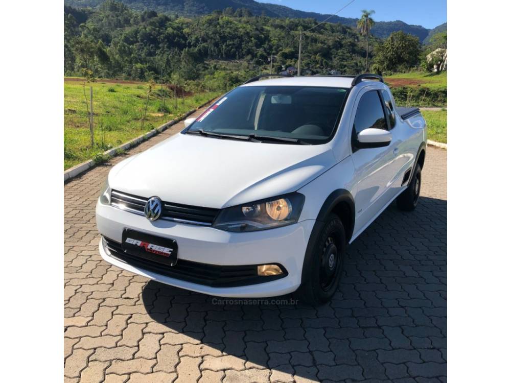 VOLKSWAGEN - SAVEIRO - 2014/2014 - Branca - R$ 61.900,00 - JK Motors